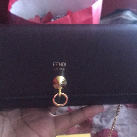 Fendi WOC Wallet On Chain  💯 Authentic!!! - Picture 3 of 5